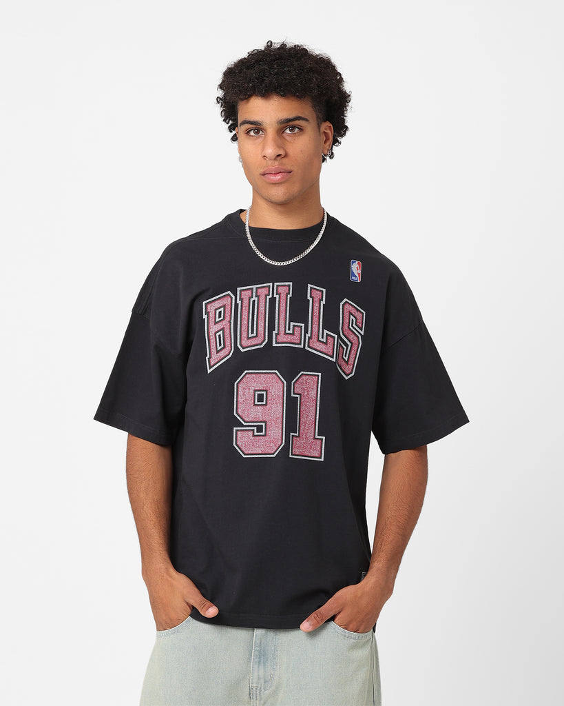 White MAN Oversize Fit NBA Licensed Chicago Bulls Crew Neck Short Sleeved  T-Shirt 1964375
