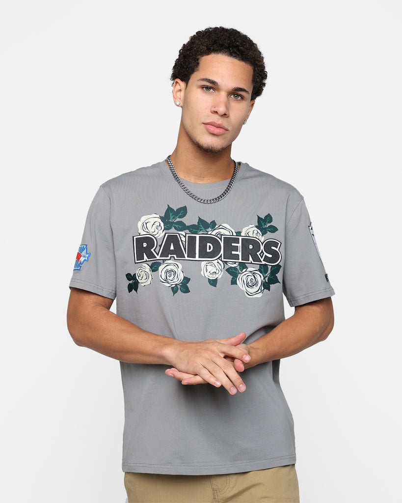 Las Vegas Raiders Retro Pendant T-Shirt - Mens