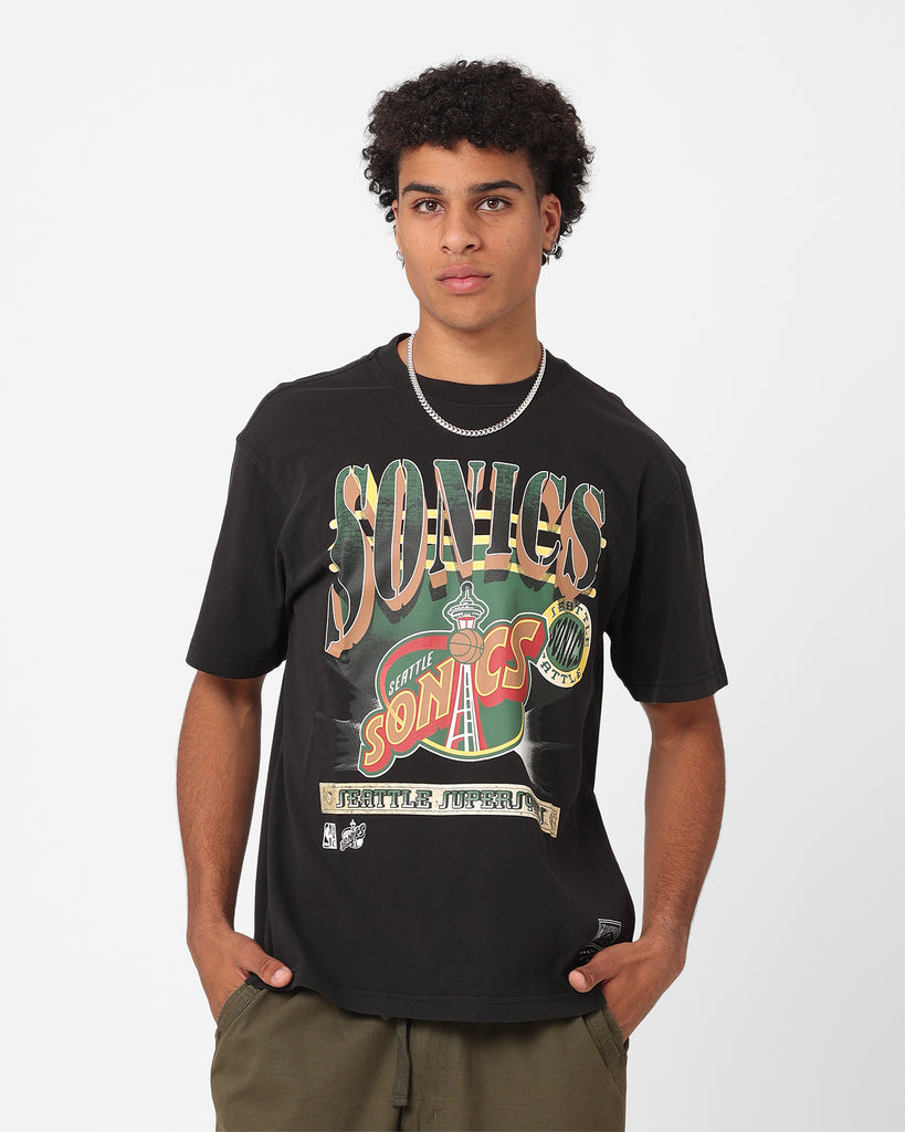 Mitchell & Ness Seattle Supersonics Dripped Snapback Cap for Men