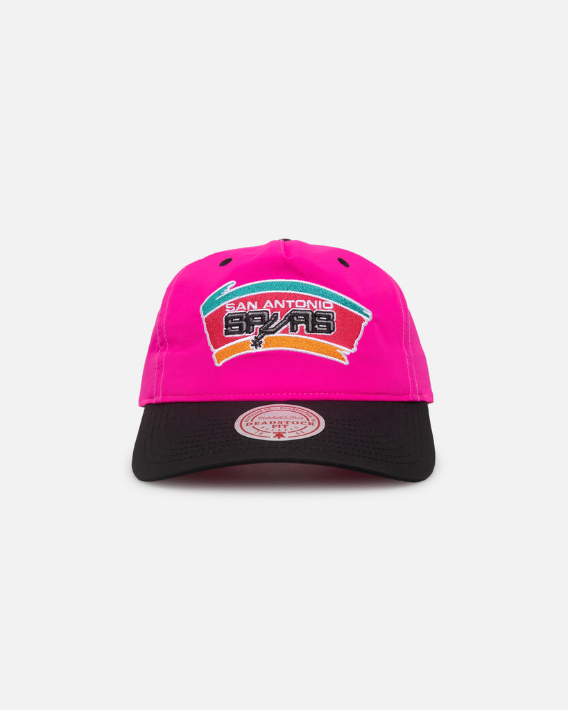 Mitchell & Ness San Antonio Spurs Nylon Deadstock 2-Tone Snapback Neon  Pink/Black