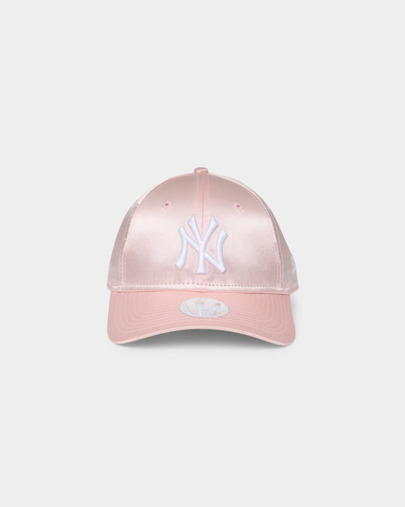 Hats New Era New York Yankees Womens Metallic Logo Beanie Pink