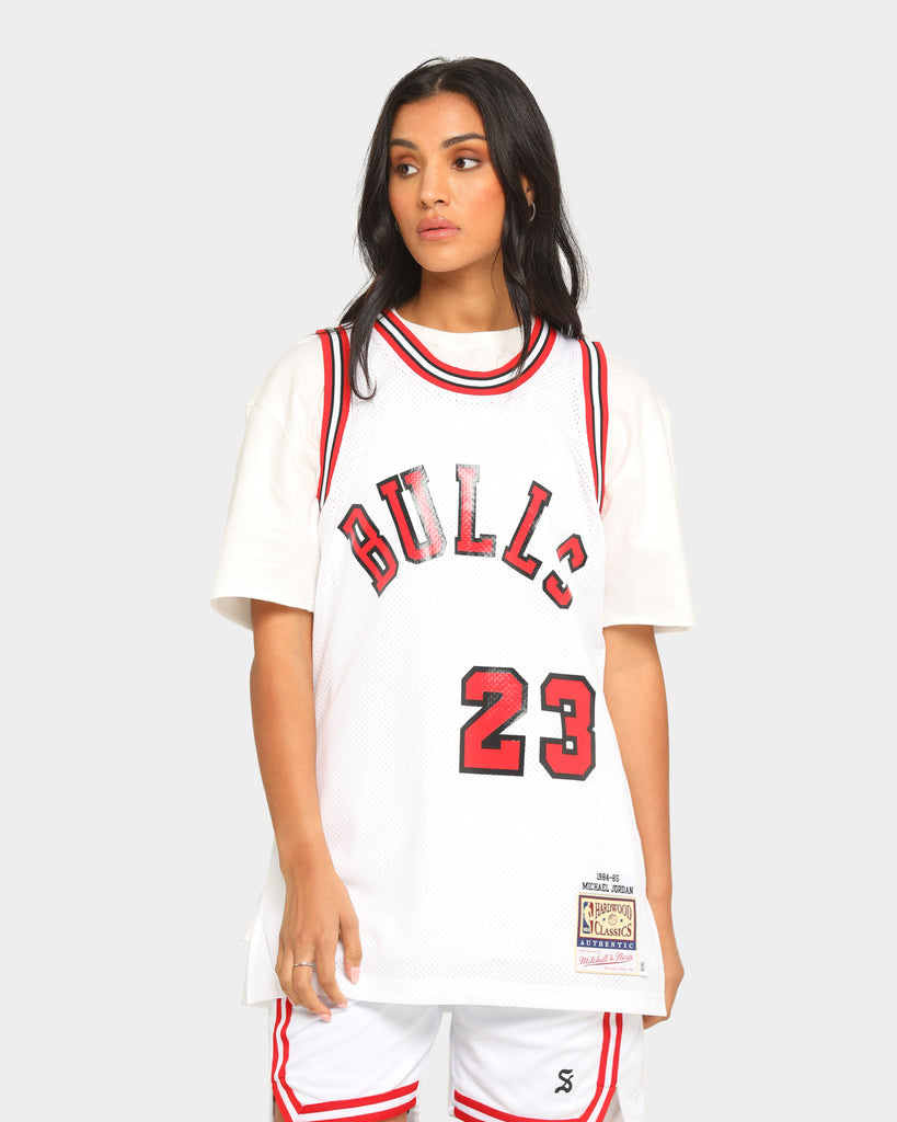 Mitchell & Ness Authentic Chicago Bulls #23 84'-85' Michael Jordan Jer ...