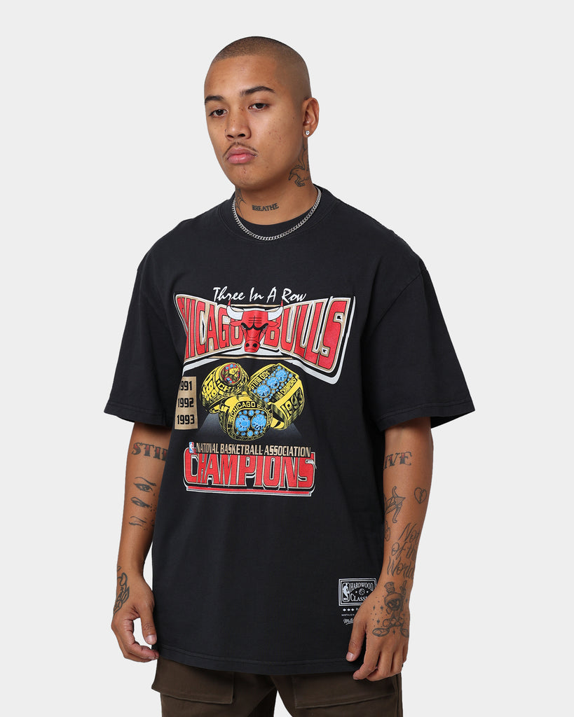 Mitchell & Ness Chicago Bulls Champion Tour T-shirt Black 