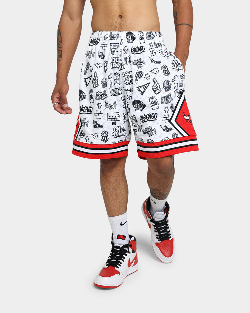 Chicago Bulls NBA Big Face Fashion Shorts 5.0 By Mitchell & Ness - Black -  Mens