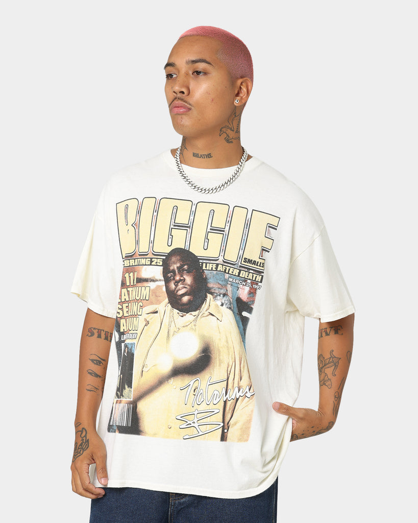 Notorious B.I. Biggie Magazine Cover T-Shirt Off White | Culture Kings US