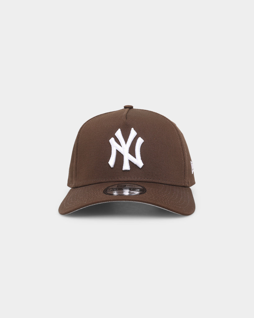 New Era New York Yankees 'Walnut' 9FORTY A-Frame Snapback Dark Brown